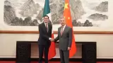 l canciller Roberto Velasco y el ministro Wang Yi se re�nieron en Beijing.