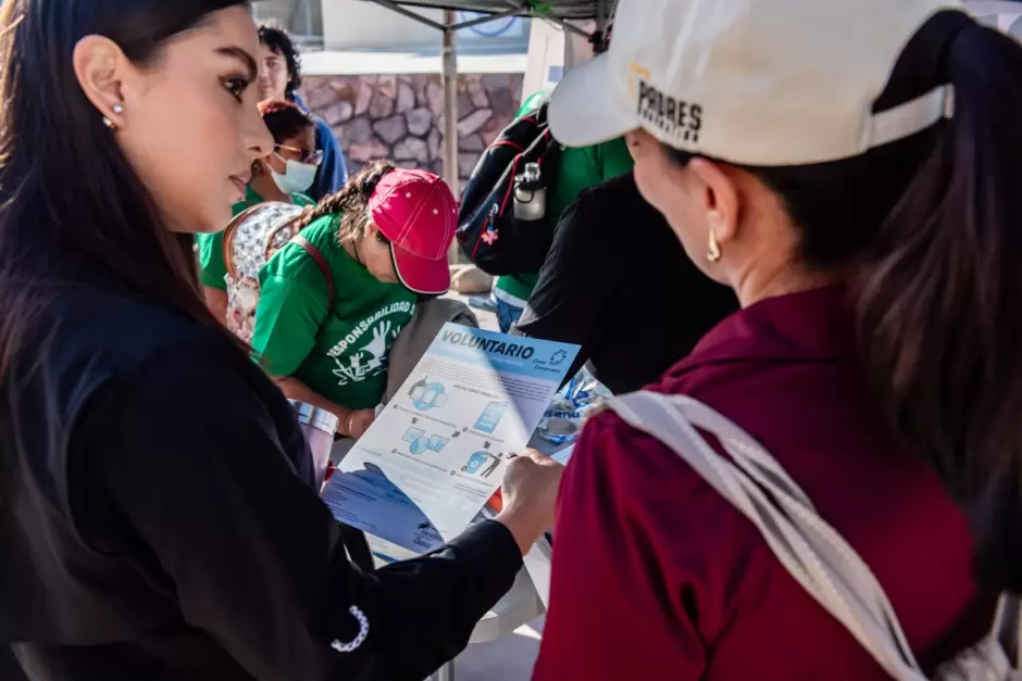Recolectan más de 20 mil colillas de cigarro en Playas de Tijuana durante "Colillatón"