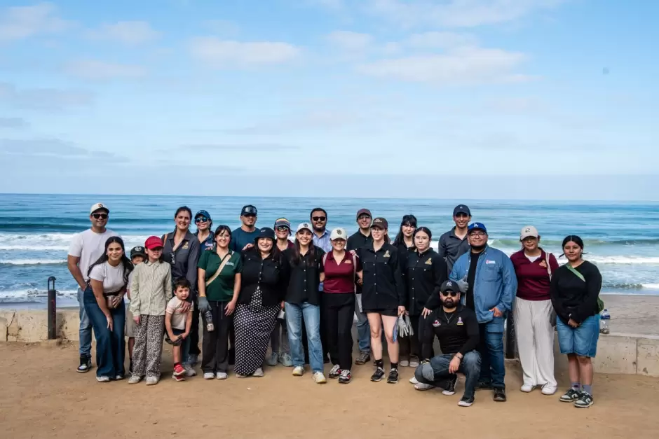 Recolectan más de 20 mil colillas de cigarro en Playas de Tijuana durante "Colillatón"