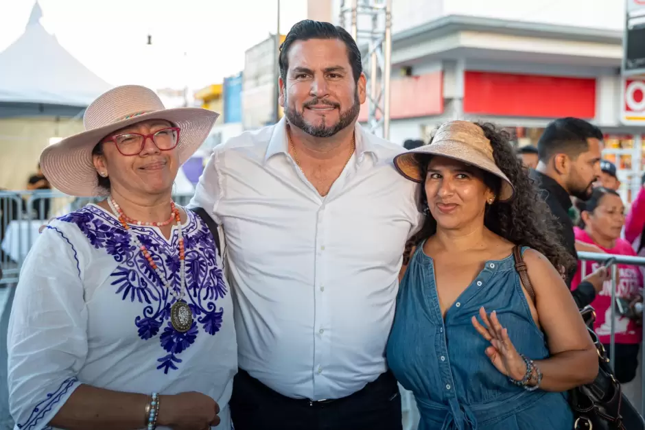 Acompaña Burgueño a Sheinbaum en su visita a Tijuana por la gira 'Honestidad y Resultados'.