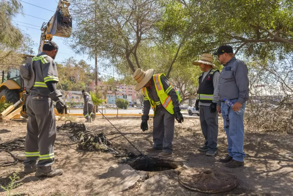 Retira Cespt más de 4 mil metros cúbicos de material acumulado en cárcamos y colectores.