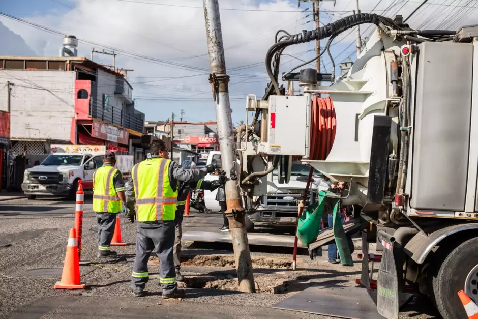 Retira Cespt más de 4 mil metros cúbicos de material acumulado en cárcamos y colectores.