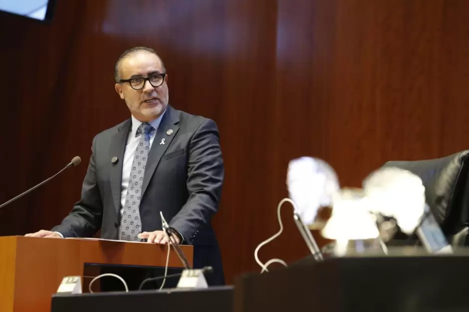 Max García, Senador por Baja California