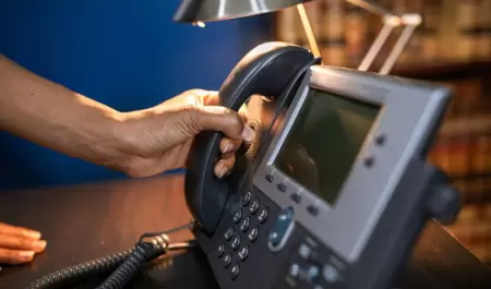 Auricular de un tel�fono de oficina.