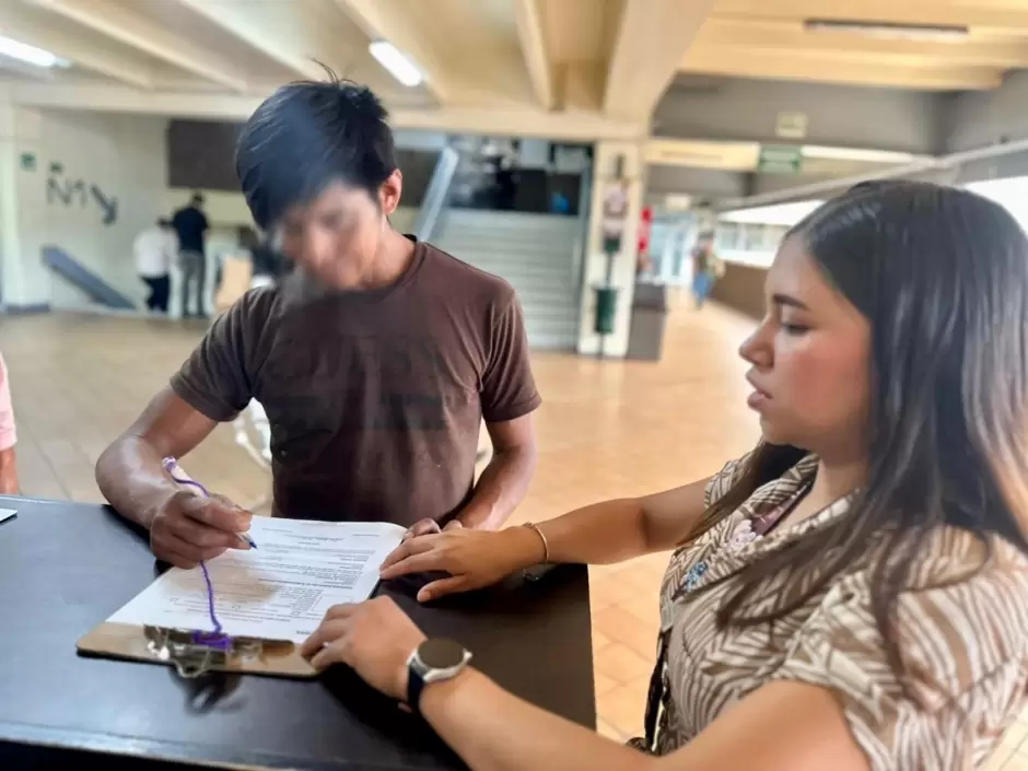 Tras ocho años en situación de calle en Tijuana, hombre regresa con su familia a Tabasco