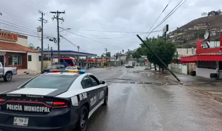 Gobierno de Claudia Agat�n mantiene operativos por tormenta Rachel; reportan inu
