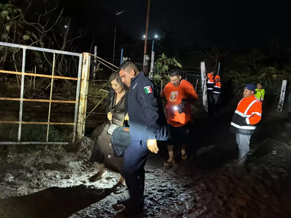 Salvaguardan a 150 personas y atienden afectaciones por condiciones climáticas en Rosarito
