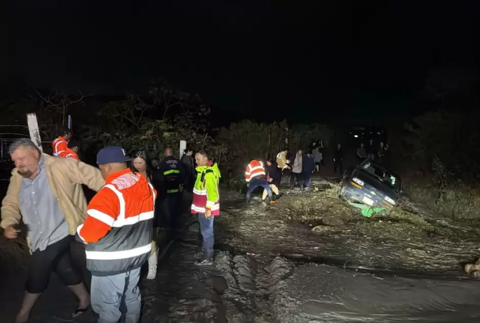 Salvaguardan a 150 personas y atienden afectaciones por condiciones climáticas en Rosarito