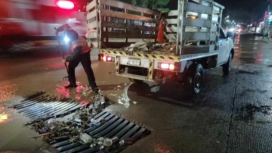 Salvaguardan a 150 personas y atienden afectaciones por condiciones climáticas en Rosarito
