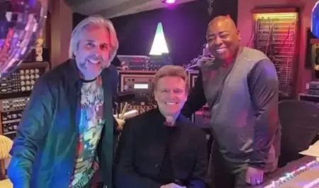 Luis Miguel en estudio