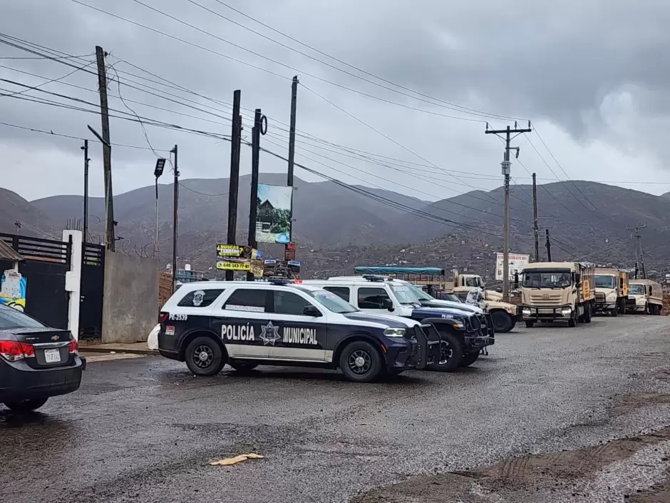 Contin�a b�squeda de 3 personas presuntamente arrastradas por corriente del arroyo El P�pila, Ensenada
