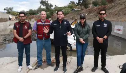 Supervisa Ismael Burgue�o Ruiz trabajos de limpieza y desazolve en el desarenado