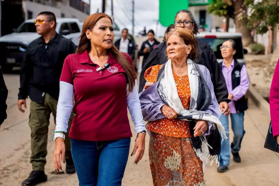 Supervisa Claudia Agatón trabajos de limpieza y desazolve en colonia Revolución tras tormenta Rachel