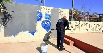 Recupera SSPCM canchas deportivas y recolecta 300 kilos de basura en la colonia 