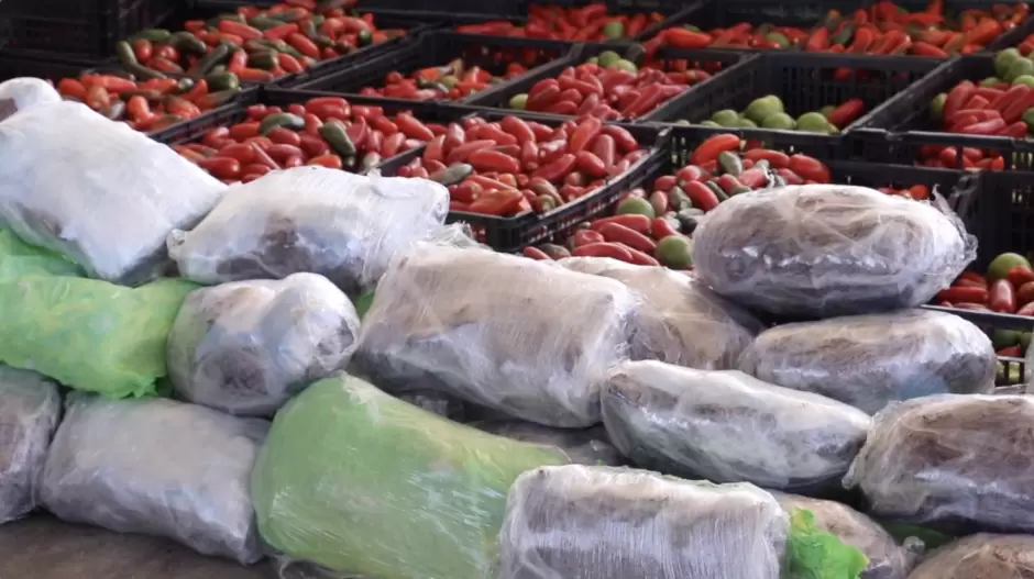 Decomisan 724 kilos de metanfetamina ocultos entre tomatillos y jalape�os en la garita de Otay Mesa