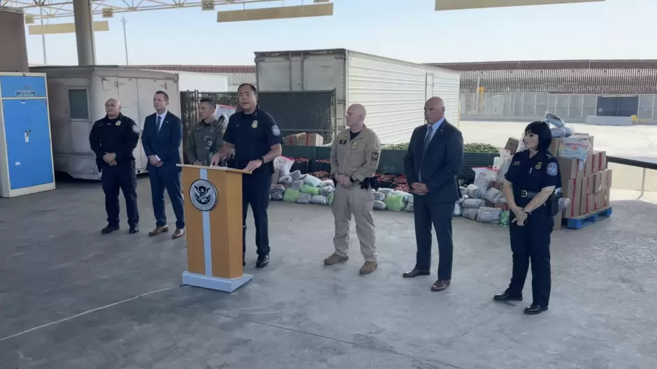 Decomisan 724 kilos de metanfetamina ocultos entre tomatillos y jalape�os en la garita de Otay Mesa