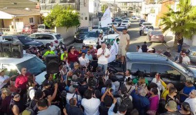 Se registra Jes�s Garc�a Castro como aspirante a coordinador de la defensa de la