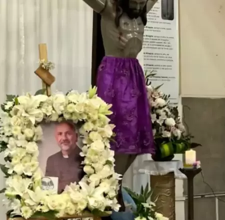 Sacerdote muere aplastado por cruz de madera
