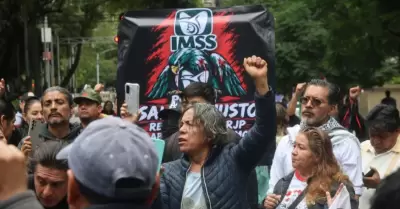Protesta de trabajadores del IMSS