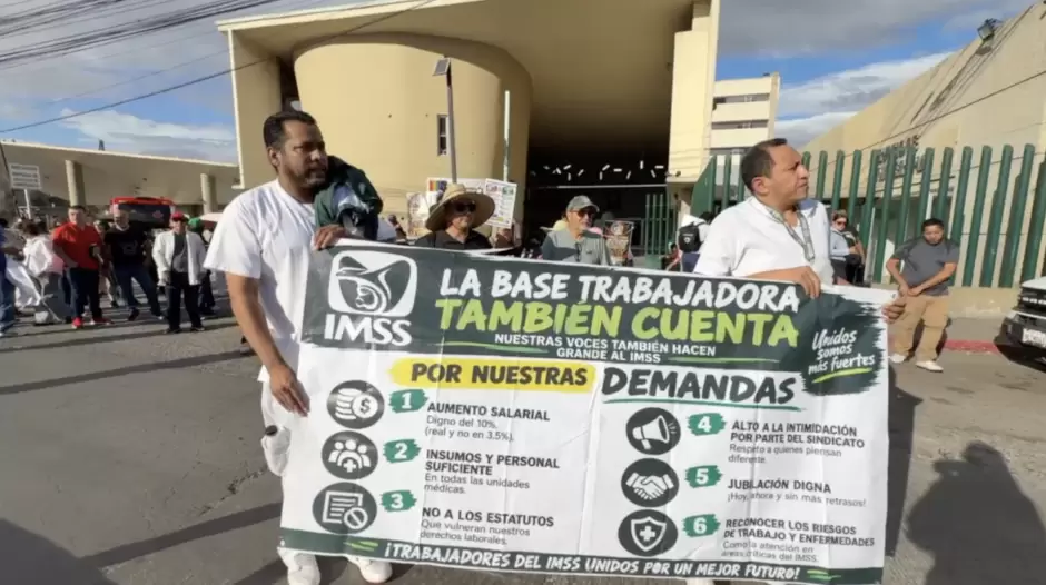Trabajadores del IMSS marcharon en Tijuana