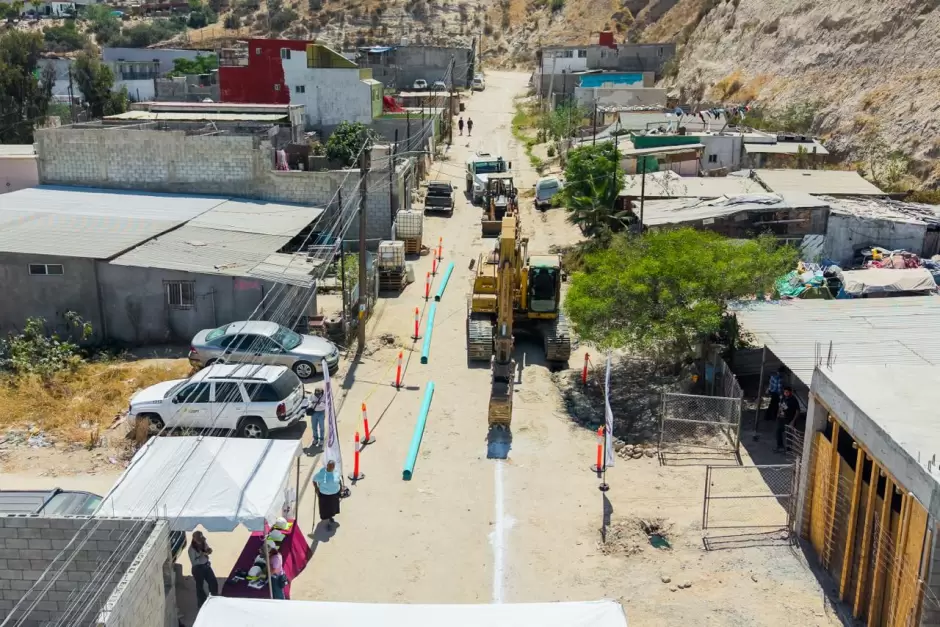 CESPT y vecinos impulsan obras para llevar agua potable y drenaje a ocho colonias