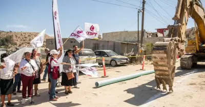 CESPT y vecinos impulsan obras para llevar agua potable y drenaje a ocho colonia