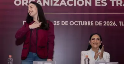 Julieta Ram�rez y Ariadna Montiel