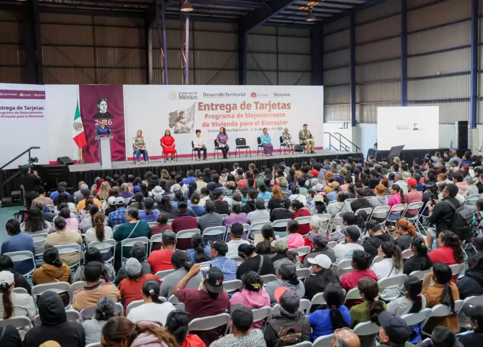 Entregan tarjetas para el mejoramiento de vivienda en Ensenada y San Quint�n
