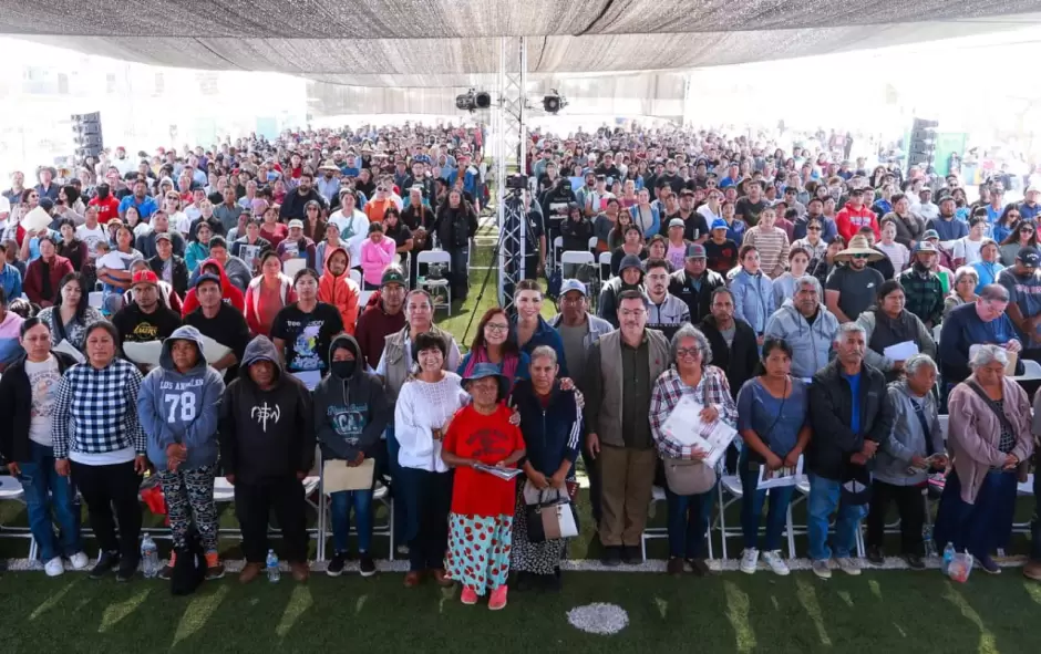 Entregan tarjetas para el mejoramiento de vivienda en Ensenada y San Quint�n