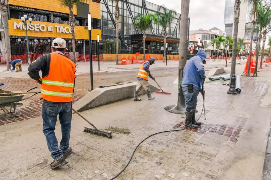 Apertura del andador peatonal de avenida Revolución