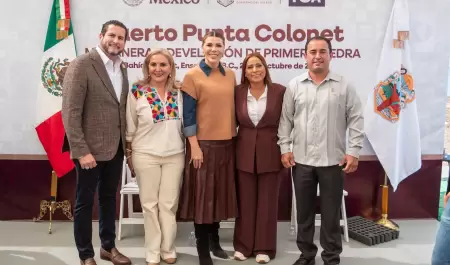 Asiste Ismael Burgue�o a la colocaci�n de la primera piedra del Puerto Punta Col
