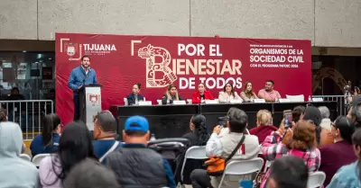 Entrega de apoyos econ�micos