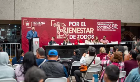 Entrega de apoyos econ�micos