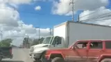Mujer escapa de hombre armado
